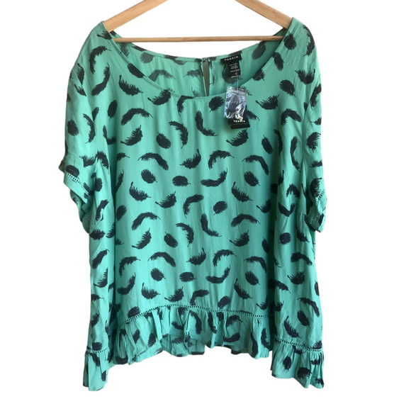 torrid Tops - Torrid Aqua Blouse with Ruffled Hem and  Black Feather Print size 3x